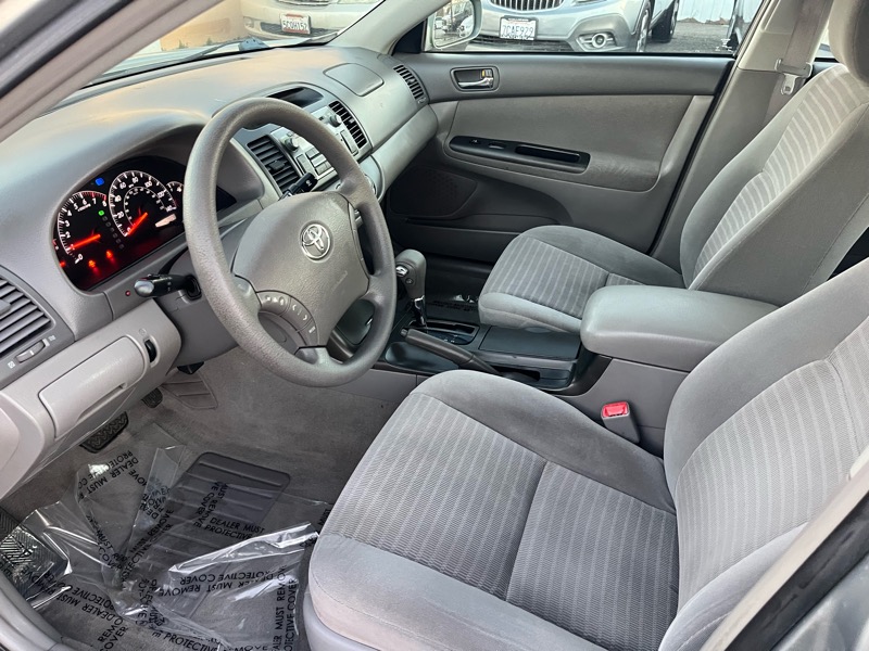 Toyota Camry LE 2005