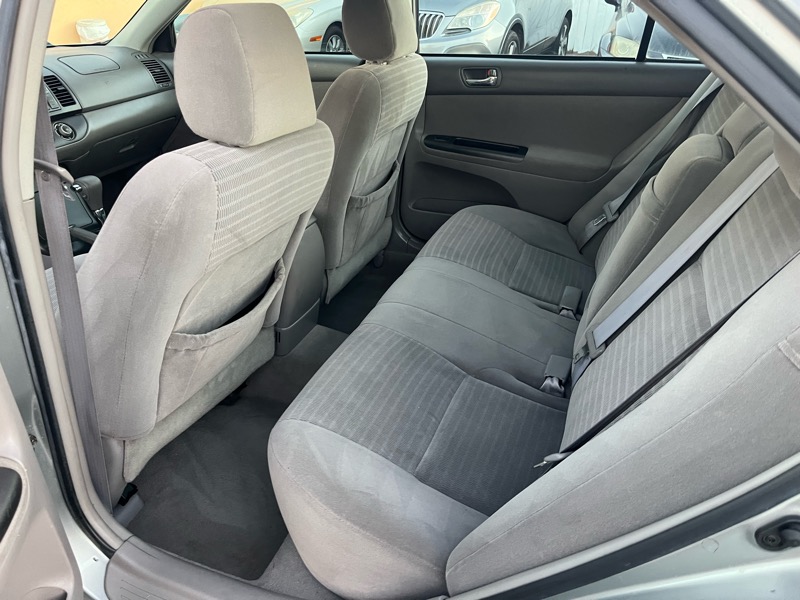 Toyota Camry LE 2005