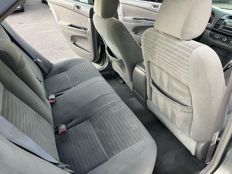 Toyota Camry LE 2005