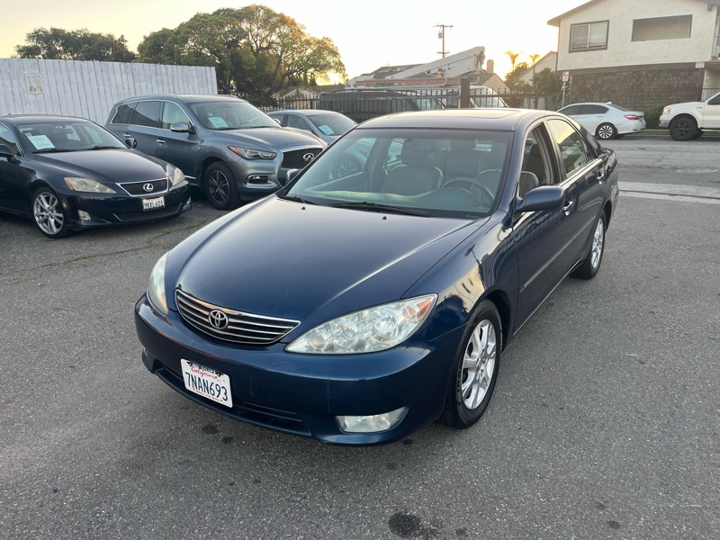 2006 Toyota Camry Standard