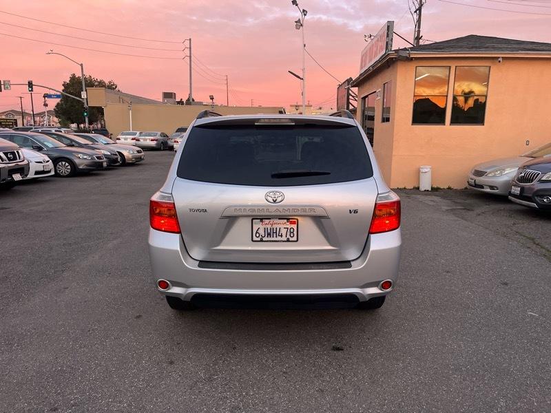 Toyota Highlander Base 2WD 2009