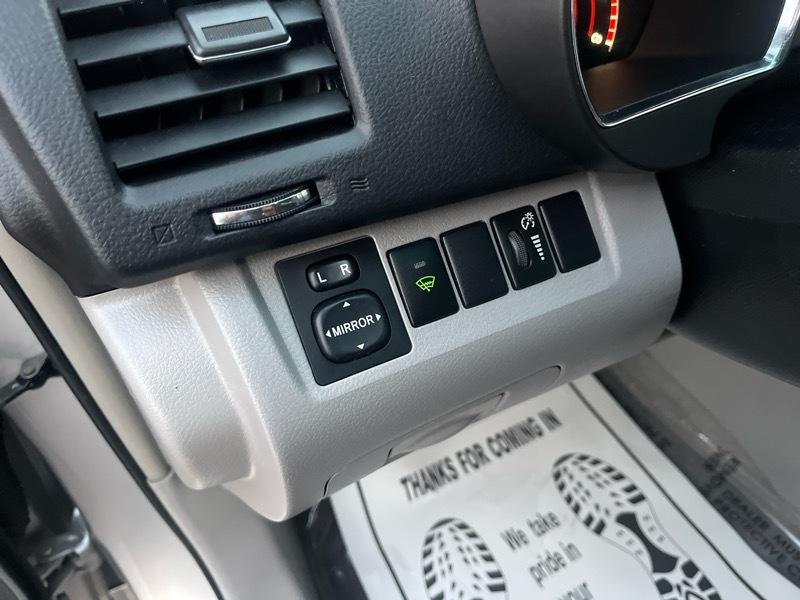 Toyota Highlander Base 2WD 2009