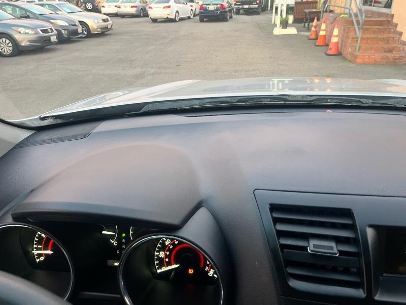 Toyota Highlander Base 2WD 2009