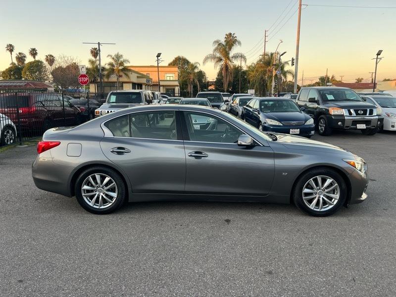 Infiniti Q50 Base 2015
