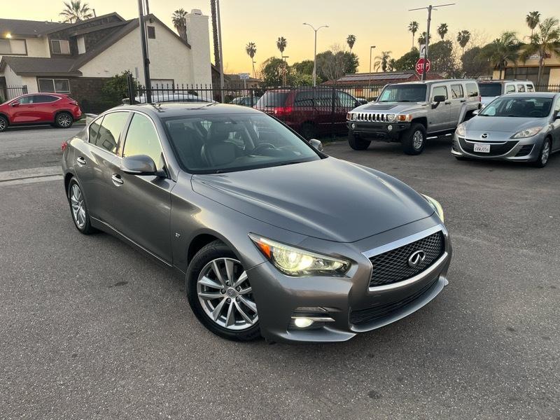 Infiniti Q50 Base 2015