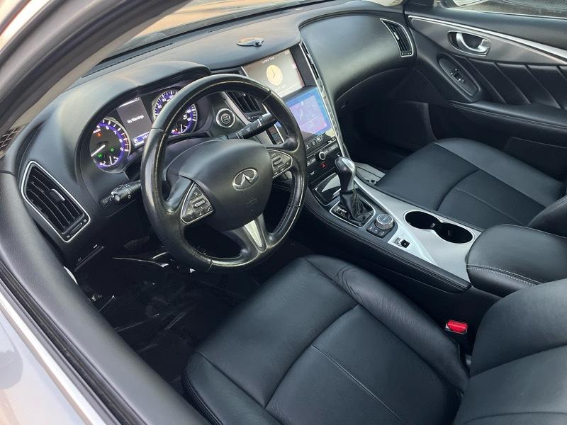 Infiniti Q50 Base 2015