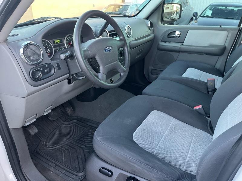 Ford Expedition XLS 2WD 2006