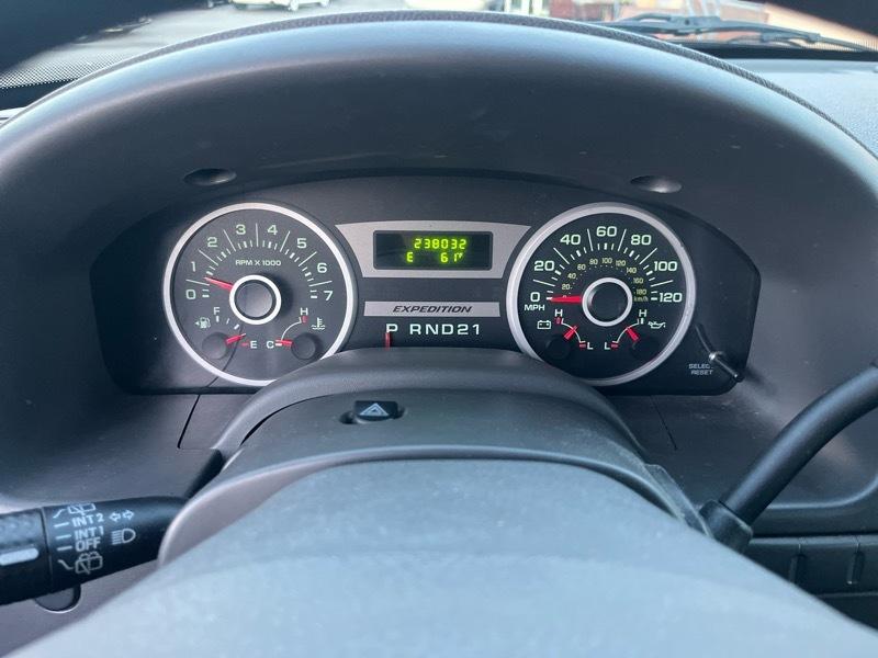 Ford Expedition XLS 2WD 2006