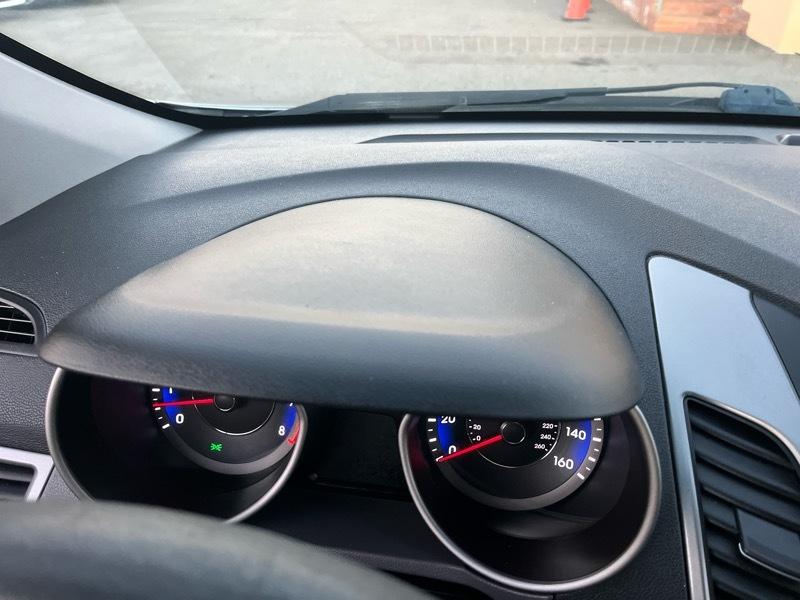 Hyundai Elantra SE 6AT 2015