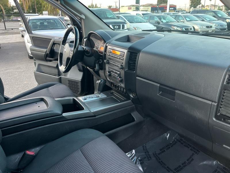 Nissan Titan LE Crew Cab 2WD LWB 2008