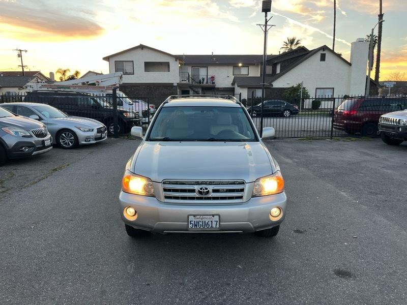 Toyota Highlander Limited V6 2WD 2006
