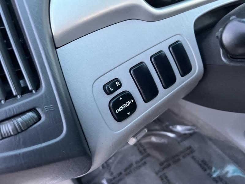 Toyota Highlander Limited V6 2WD 2006