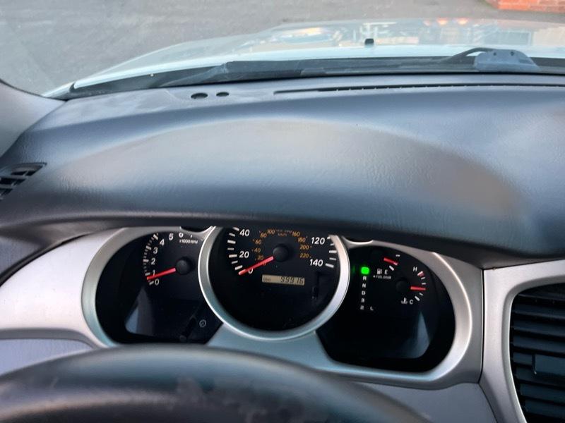 Toyota Highlander Limited V6 2WD 2006