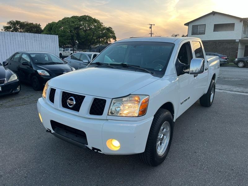 Nissan Titan XE Crew Cab 4WD 2005