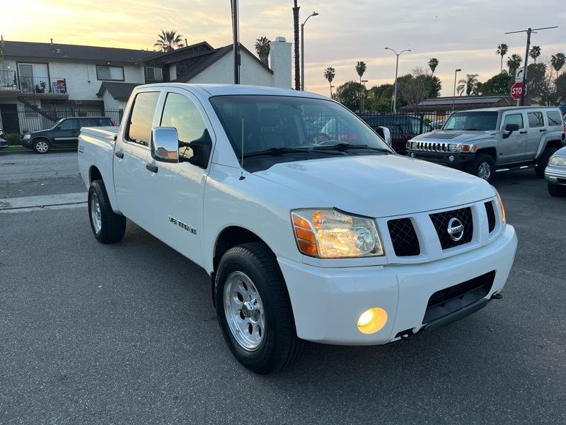 Nissan Titan XE Crew Cab 4WD 2005