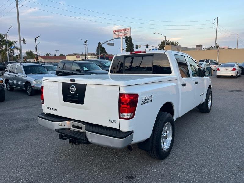 Nissan Titan XE Crew Cab 4WD 2005