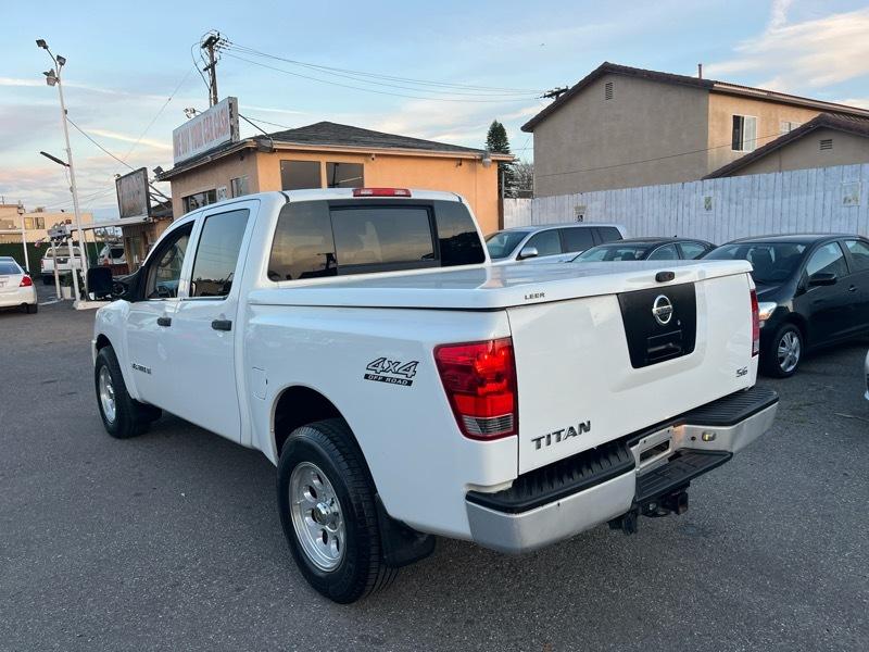 Nissan Titan XE Crew Cab 4WD 2005