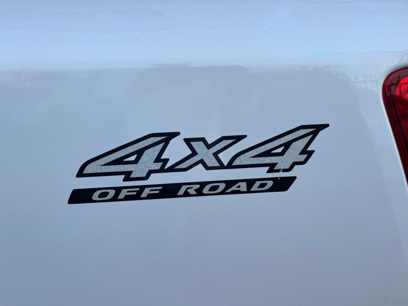 Nissan Titan XE Crew Cab 4WD 2005