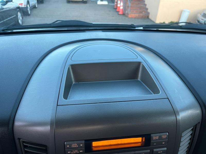 Nissan Titan XE Crew Cab 4WD 2005