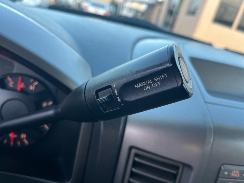 Nissan Titan XE Crew Cab 4WD 2005