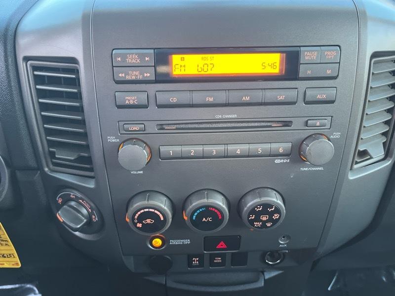 Nissan Titan XE Crew Cab 4WD 2005