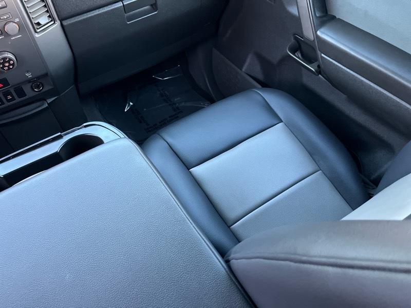 Nissan Titan XE Crew Cab 4WD 2005