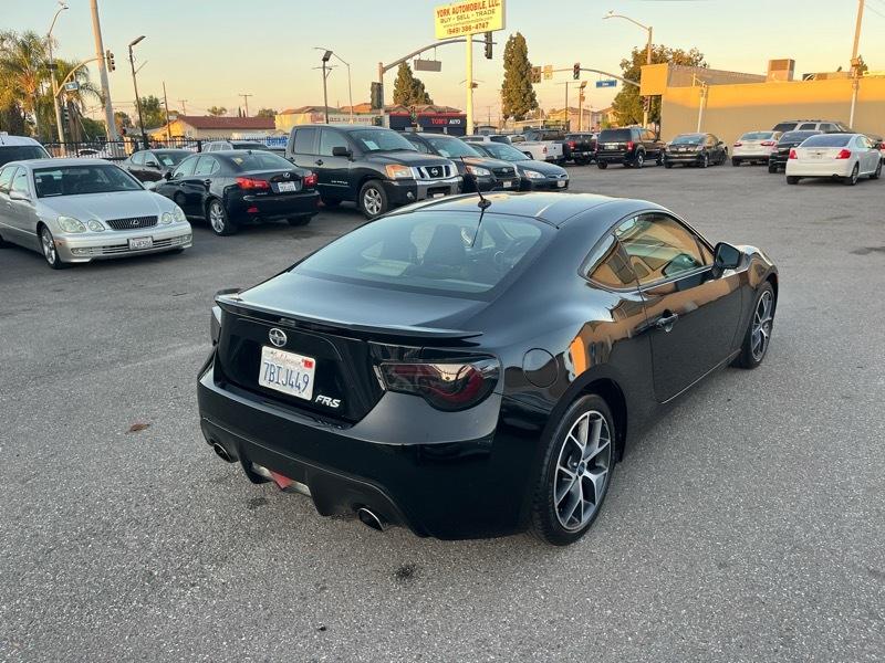 Scion FR-S 6MT 2013