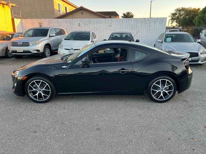 Scion FR-S 6MT 2013
