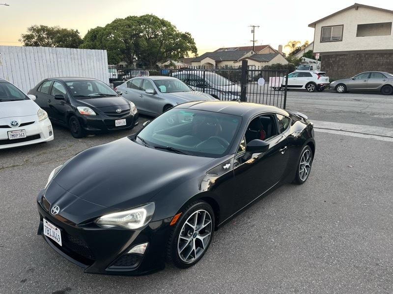 Scion FR-S 6MT 2013