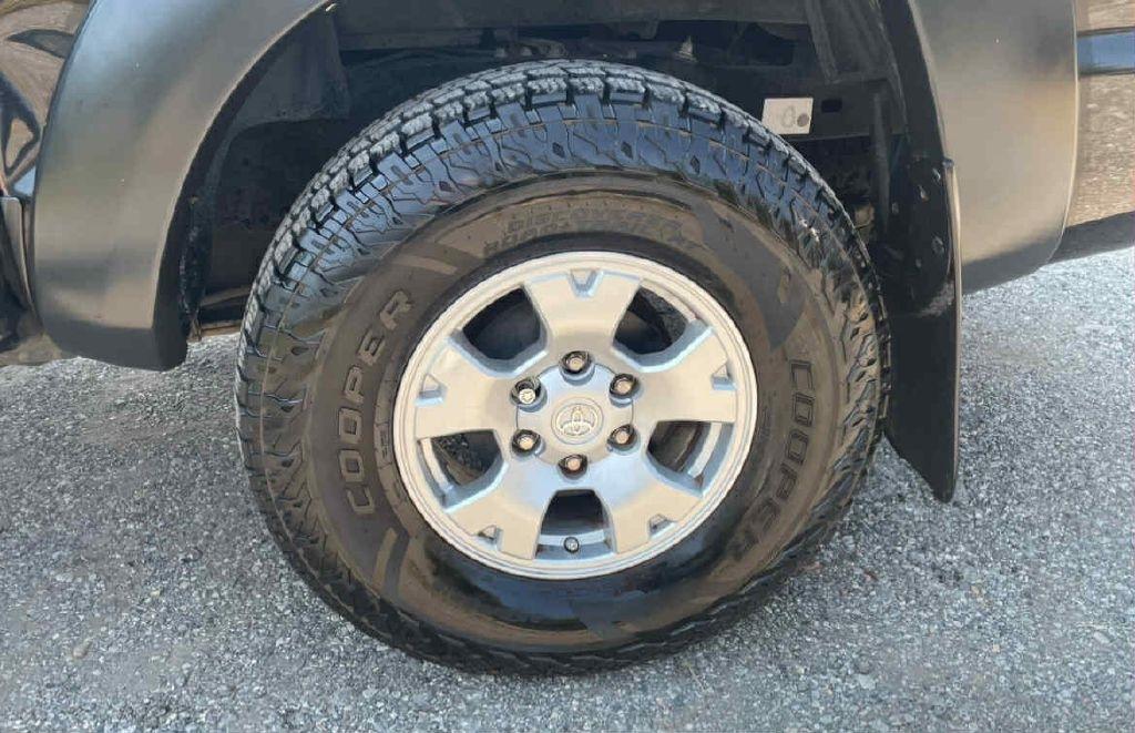 Toyota Tacoma PreRunner Double Cab V6 Auto 2WD 2013