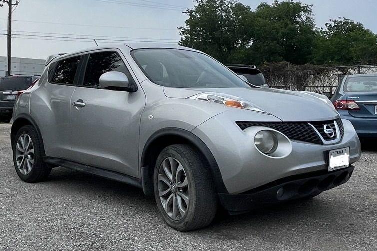 Nissan Juke S FWD 2012