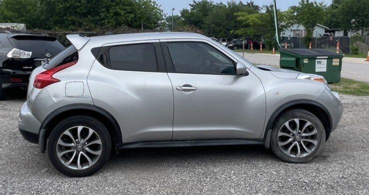 Nissan Juke S FWD 2012
