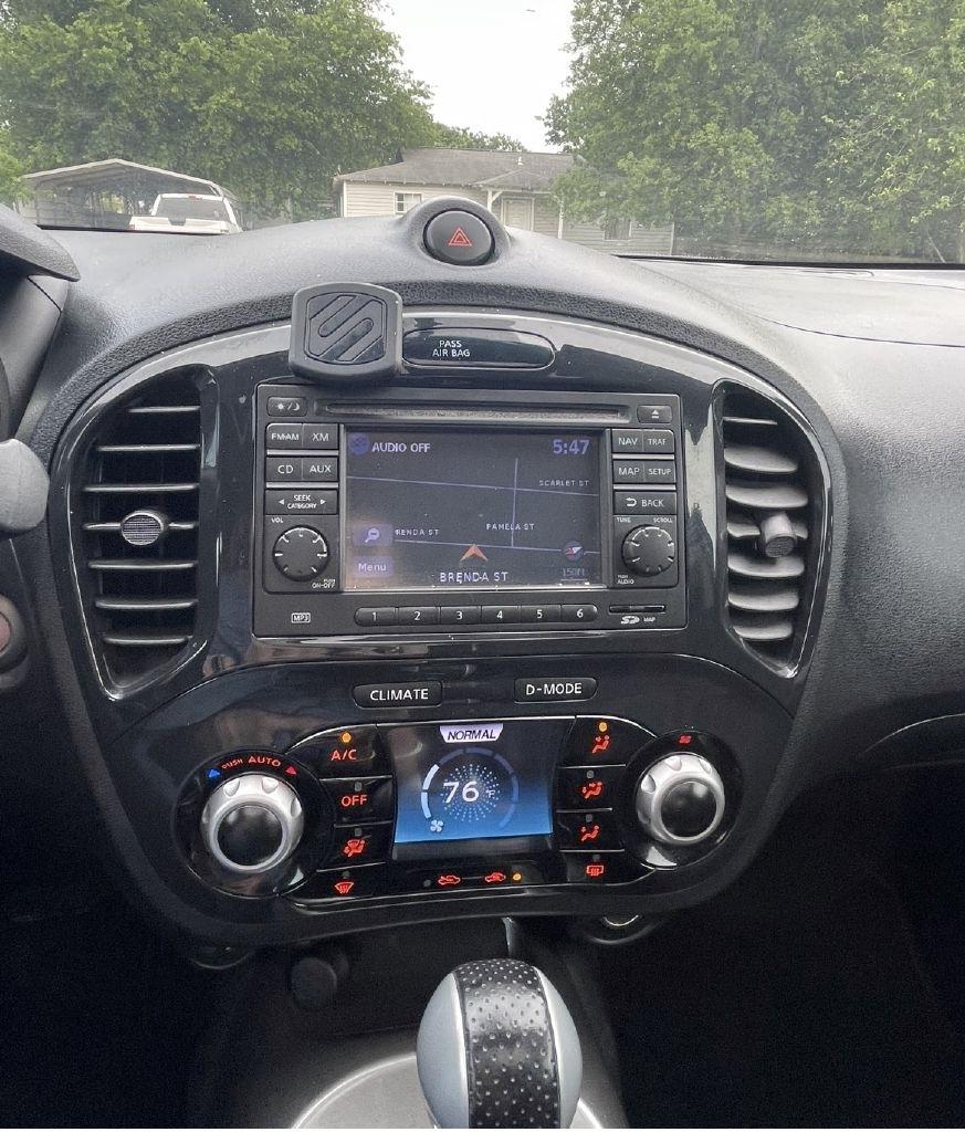 Nissan Juke S FWD 2012