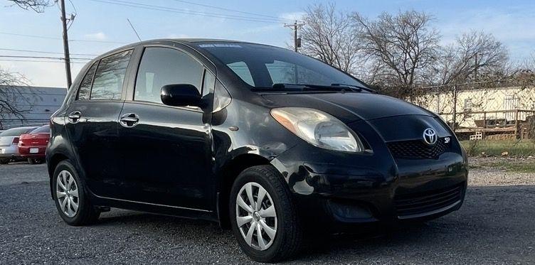 2010 Toyota Yaris Base