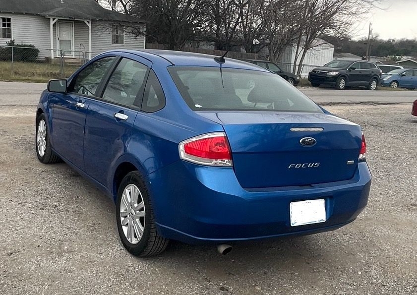 Ford Focus SEL Sedan 2011