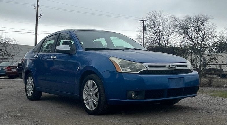 Ford Focus SEL Sedan 2011