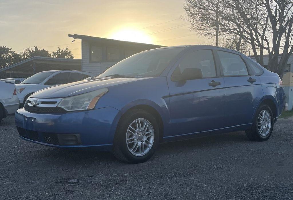 Ford Focus SE Sedan 2011
