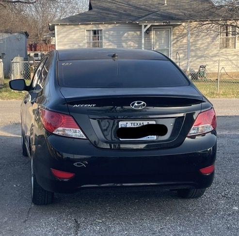 Hyundai Accent GLS 4-Door 2012