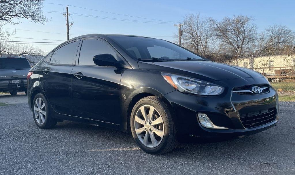 2012 Hyundai Accent GLS