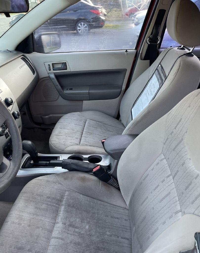 Ford Focus SE Sedan 2008