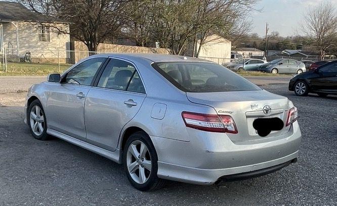 Toyota Camry Base 6-Spd AT 2011