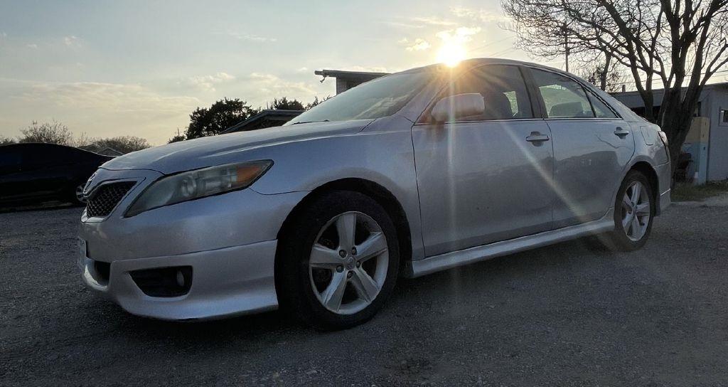 Toyota Camry Base 6-Spd AT 2011