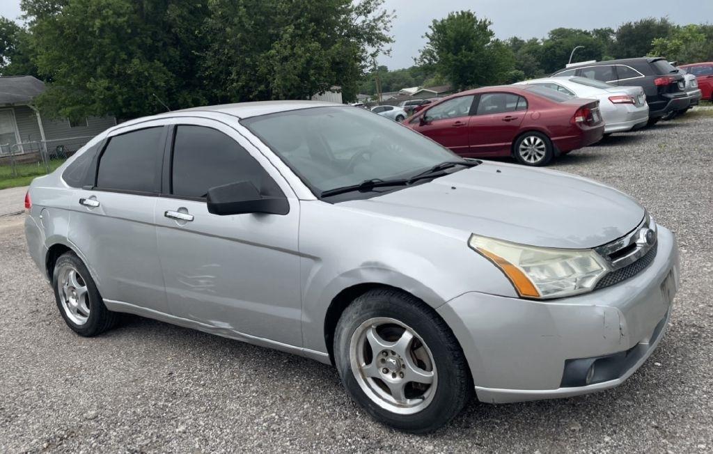 Ford Focus SEL Sedan 2010