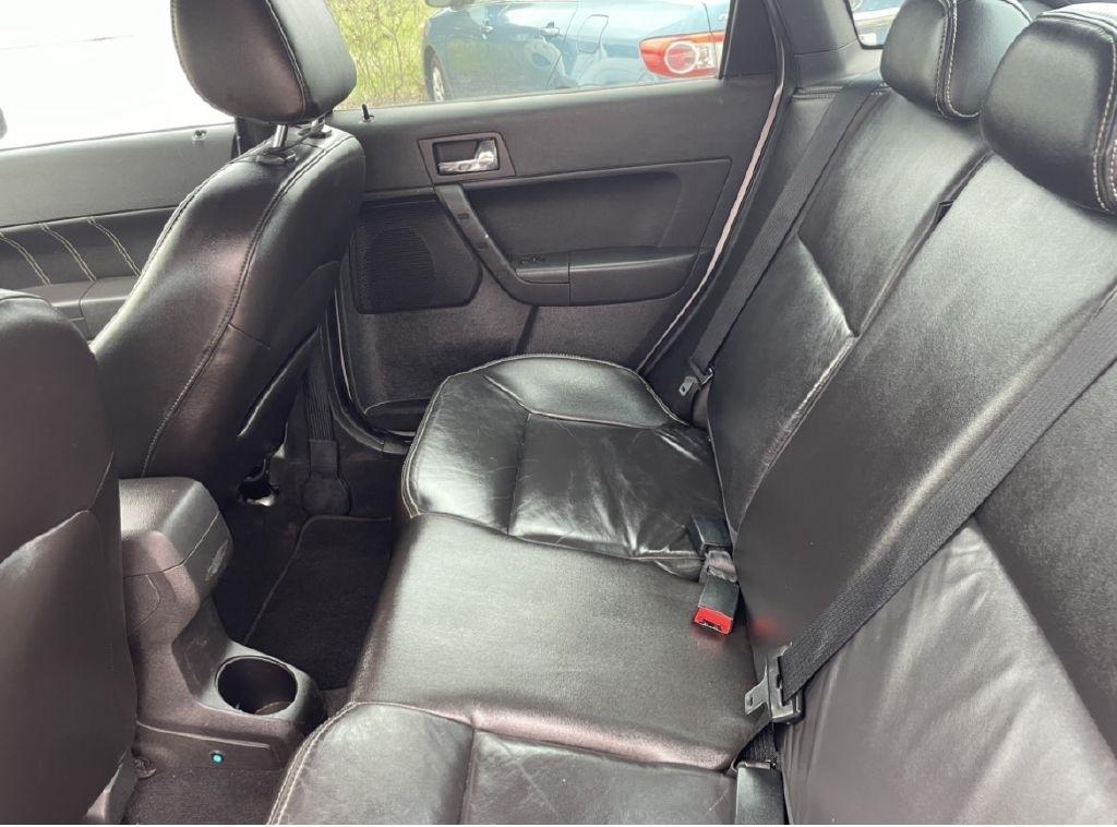 Ford Focus SEL Sedan 2010