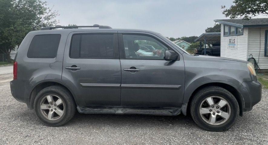 Honda Pilot EX-L 2WD 5-Spd AT 2011