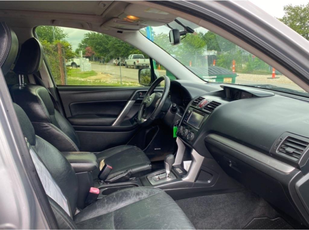 Subaru Forester 2.5i Touring 2014