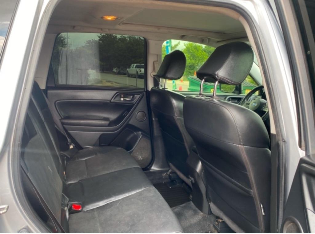 Subaru Forester 2.5i Touring 2014