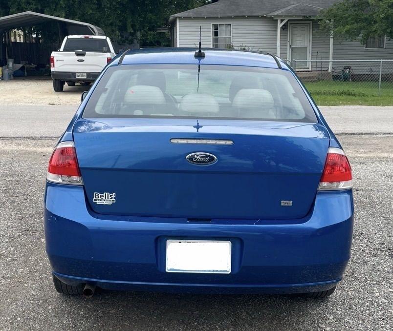 Ford Focus SE Sedan 2010