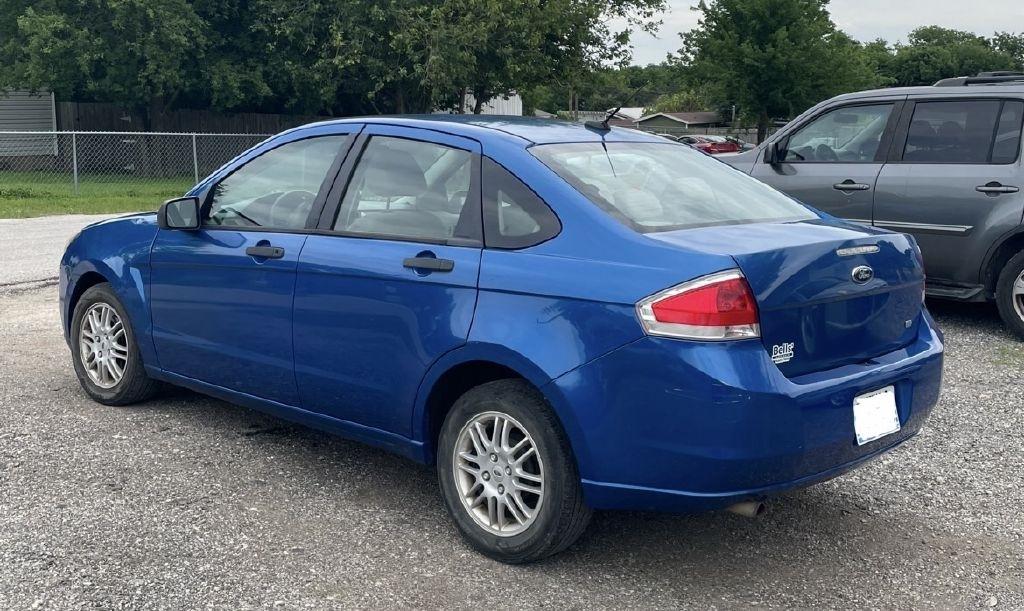 Ford Focus SE Sedan 2010