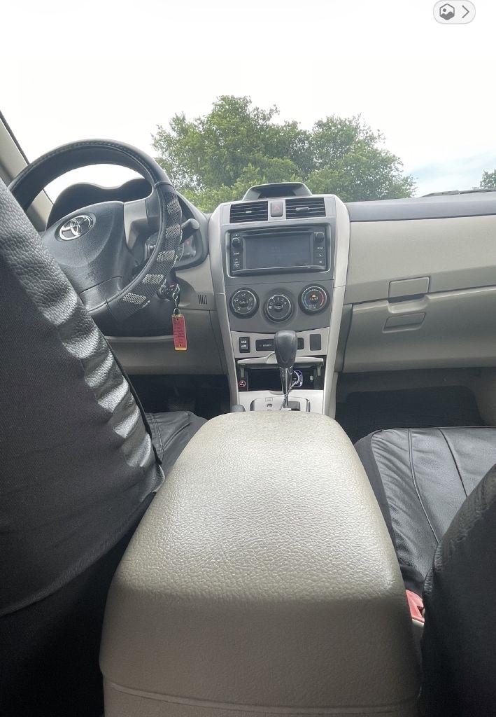 Toyota Corolla S 5-Speed MT 2013